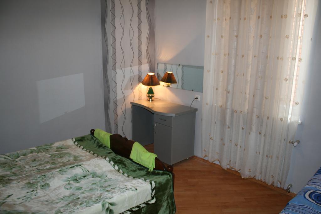 Guest House Lviv Грузия كوتايسي الغرفة الصورة